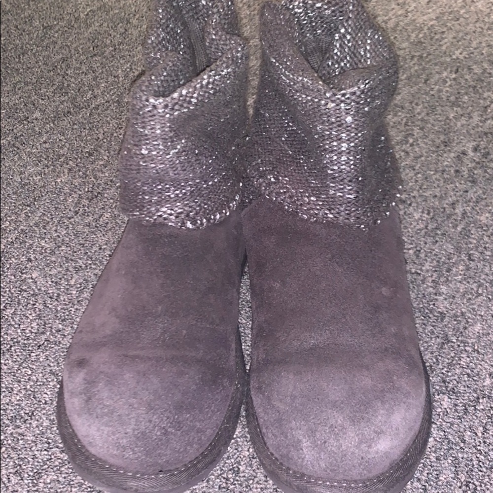 Uggs - Picture 2 of 4